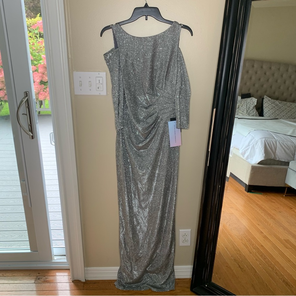 Marina Gown Women's 6 Silver Dress Prom Homecoming Wedding Elegant